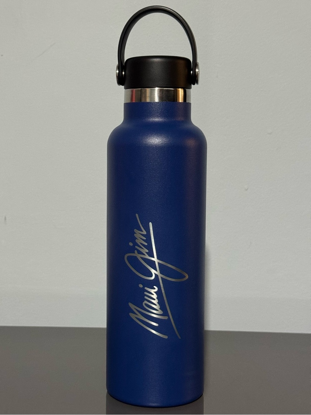 Maui Jim Hydroflask—Navy Blue—Stainless Steel Water Bottle with Black Cap
